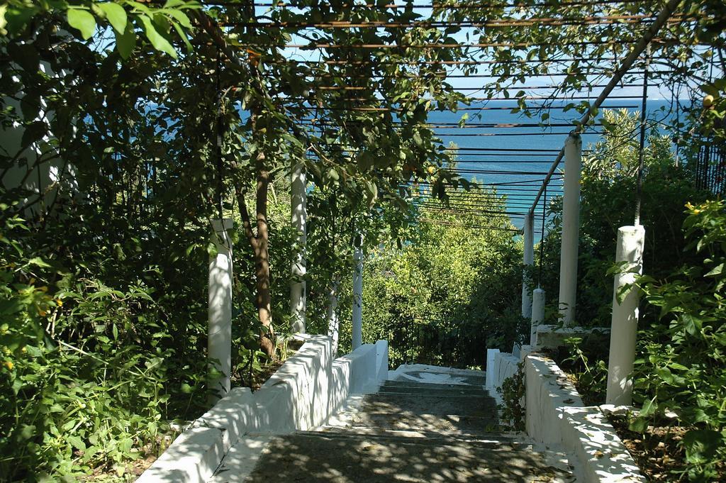 Studios Andreas Boukaris Exterior foto